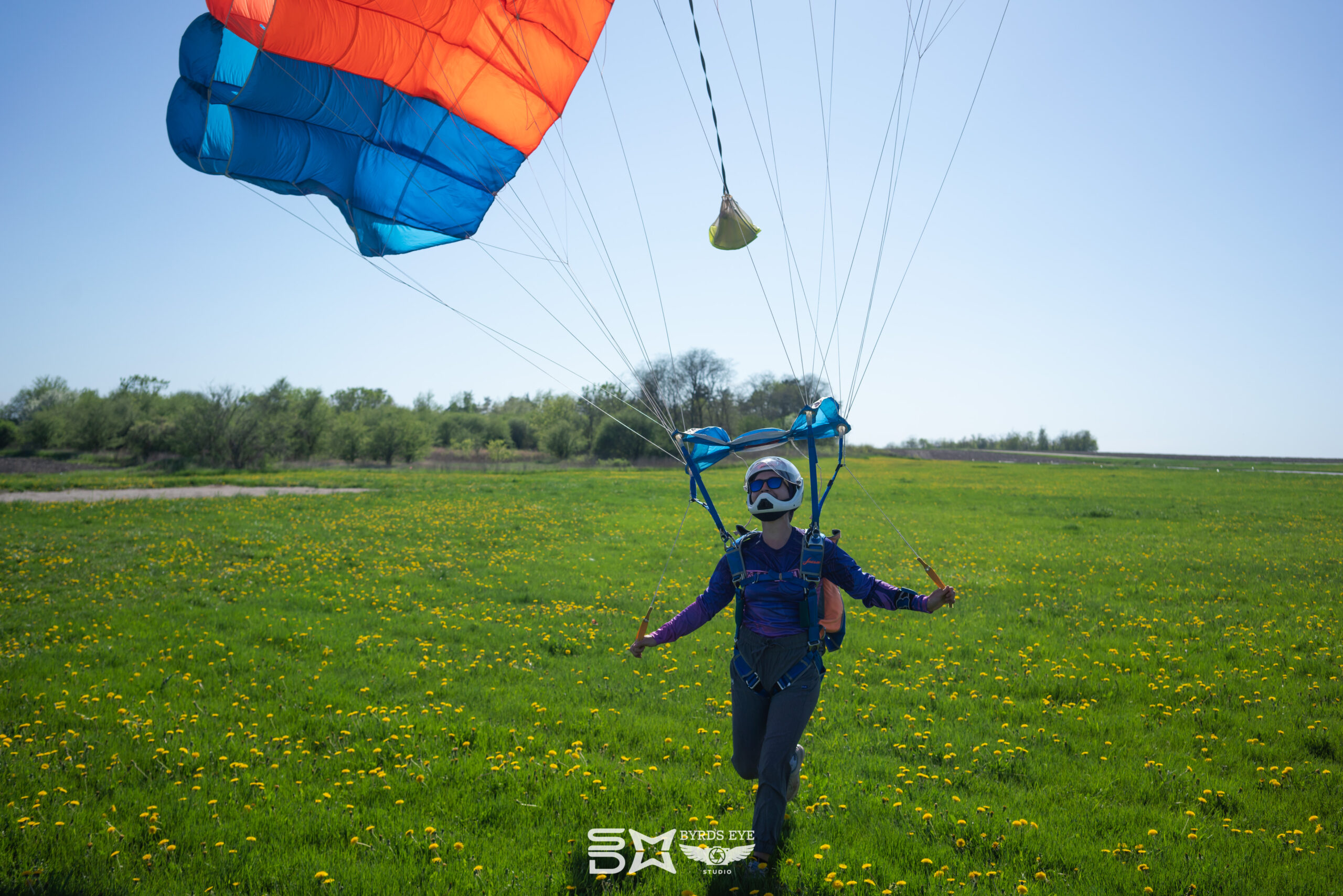 Good Parachute Landing